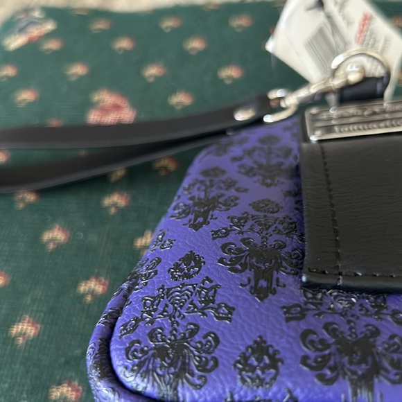 Disney’s haunted mansion, wristlet, purple, and black has a place foot belt too - Picture 3 of 10